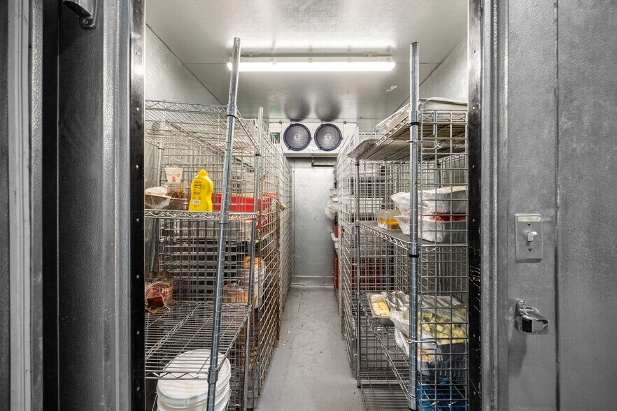 More Photos Of 5524-5536 Satsuma Ave, North Hollywood Food Processing For Sale