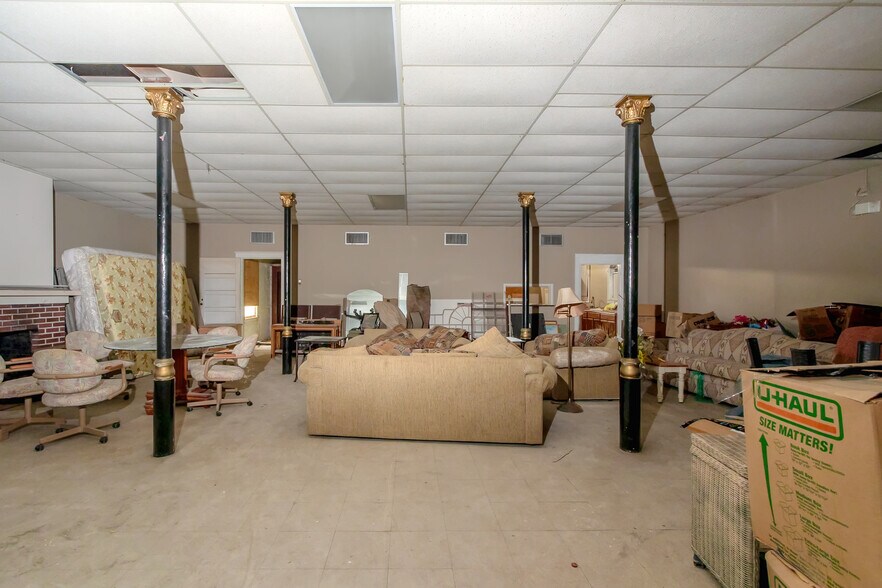 More Photos Of 135 Orange Ave, Daytona Beach Storefront For Sale