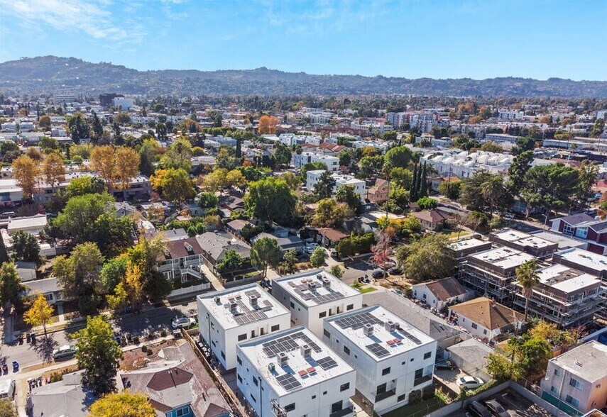 More Photos Of 10821 Hartsook St, North Hollywood Apartments For Sale