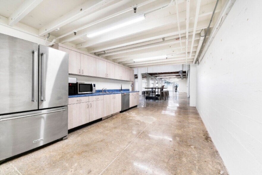More Photos Of 848-850 Folsom St, San Francisco Storefront Retail Office For Lease