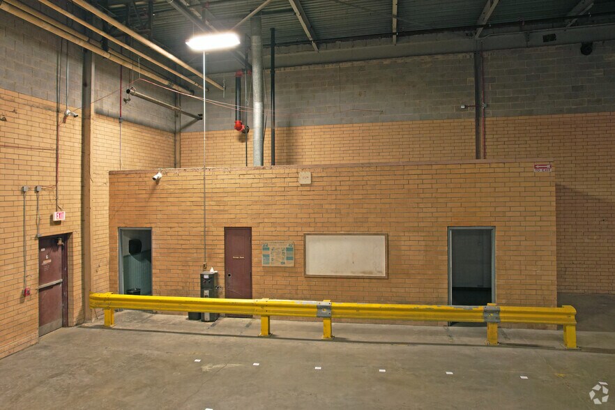 More Photos Of 572 S New St, Eden Distribution For Lease