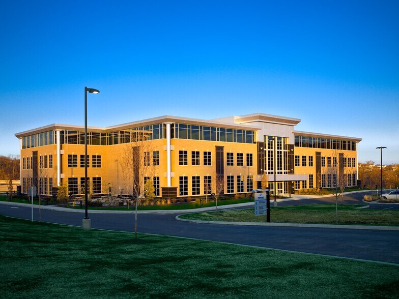 More Photos Of 1001 Horizon Vue Dr, Canonsburg Office For Lease