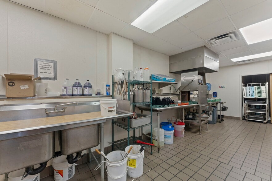 More Photos Of 118 Railroad Ave NE, Mora General Retail For Sale