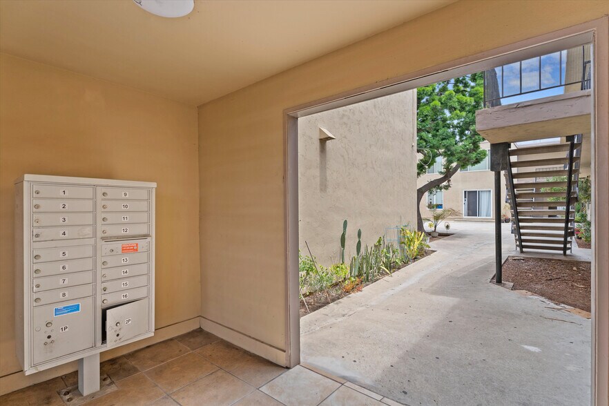 More Photos Of 635 Emory St, Imperial Beach Apartments For Sale