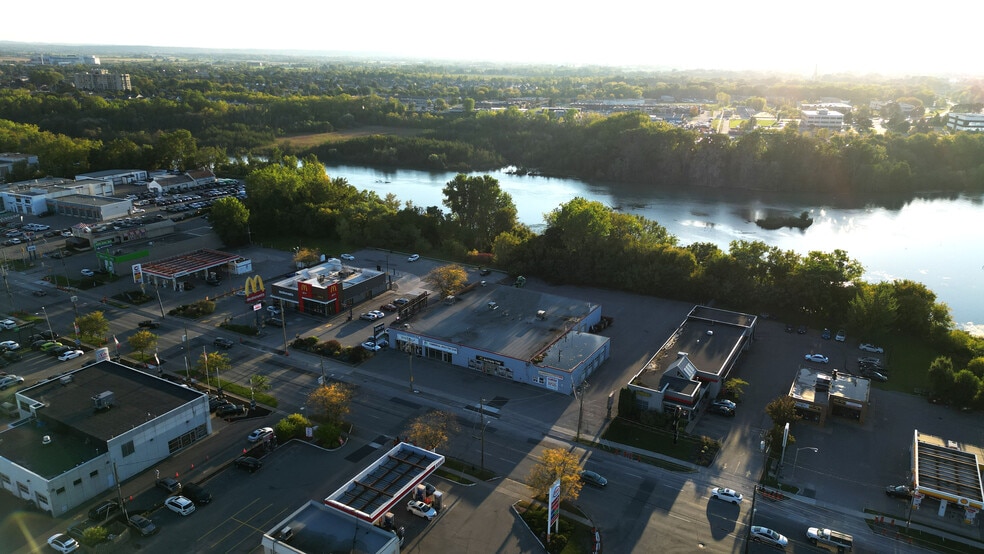 More Photos Of 387 Ontario St, St Catharines Freestanding For Lease