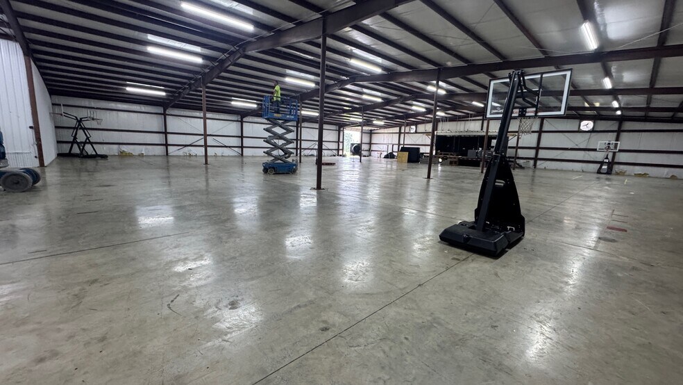 More Photos Of 3178 US-127 Hwy, Liberty Industrial For Lease