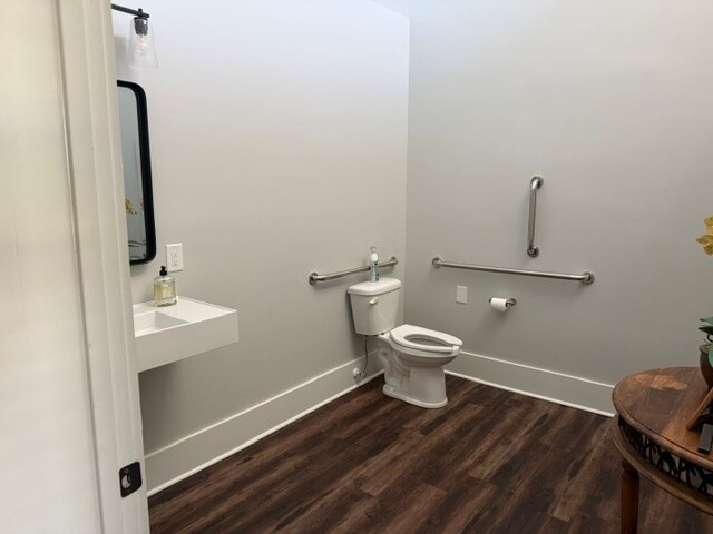 More Photos Of 46 Professional Ln, Pawleys Island Coworking Space