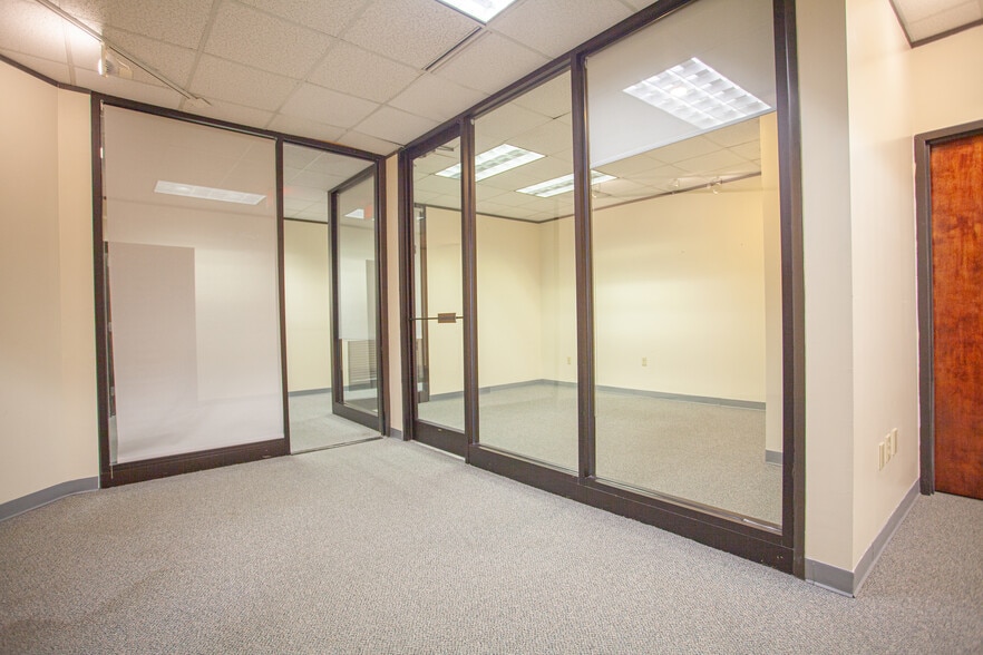 More Photos Of 1135 Kildaire Farm Rd, Cary Office For Lease