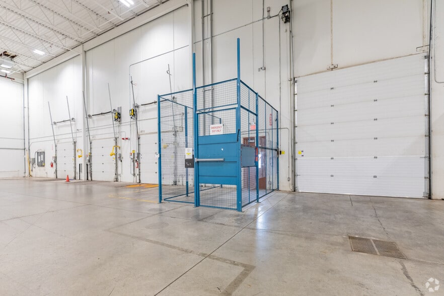 More Photos Of 3450 Harvester Rd, Burlington Light Manufacturing For Lease