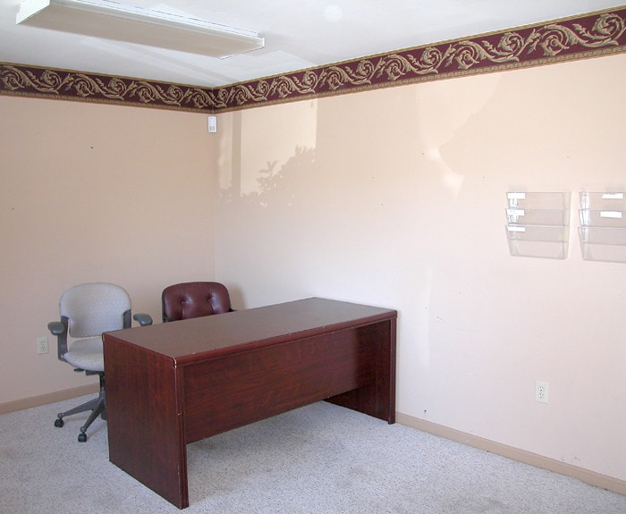 More Photos Of 601-665 Keith Ln, Owings Flex For Lease
