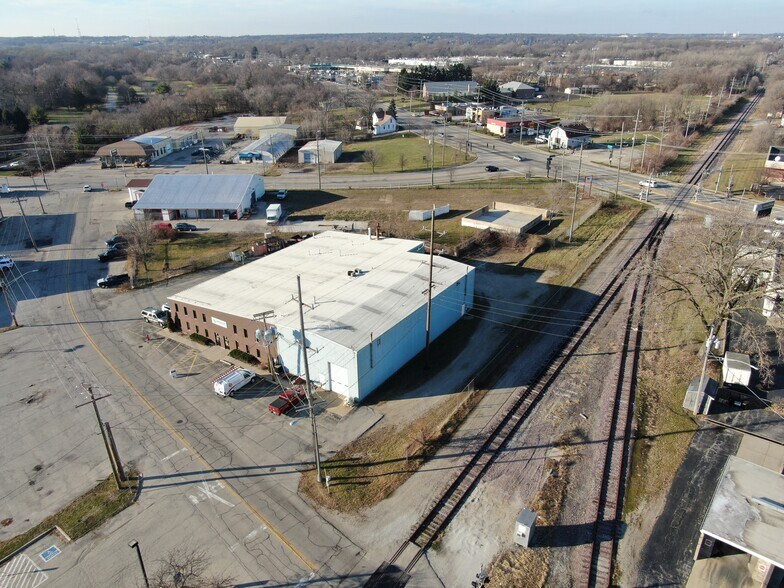 More Photos Of 4012 Main St, Mchenry Warehouse For Sale