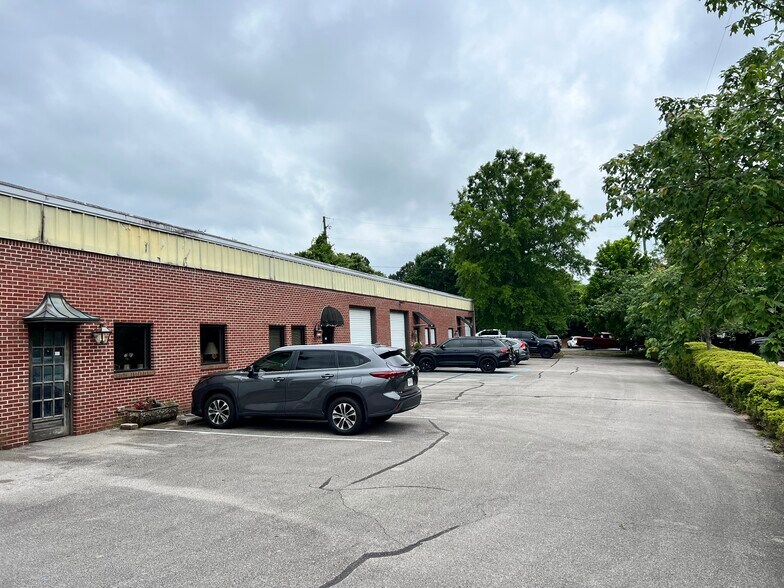 More Photos Of 4100 Autumn Ln, Birmingham Flex For Lease