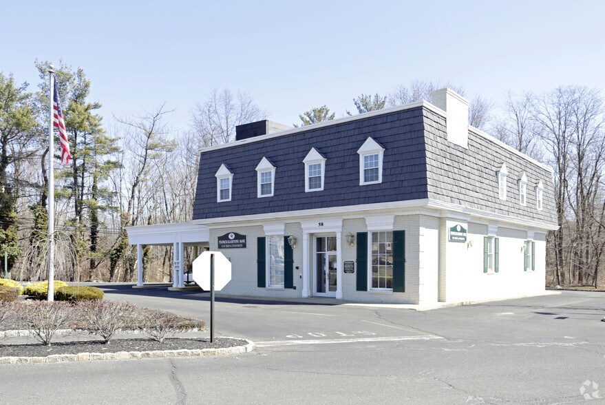 More Photos Of 64 Mountain Blvd, Warren Unknown For Lease