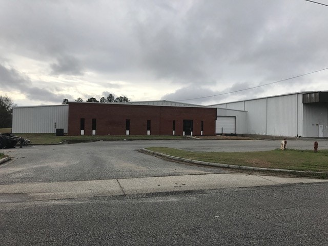 Primary Photo Of 511 Highland Dr, Valdosta Manufacturing For Lease