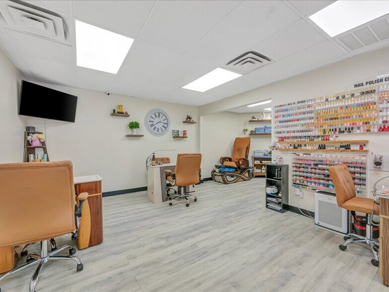 More Photos Of 105 Champions Dr, Lufkin Fast Food For Sale