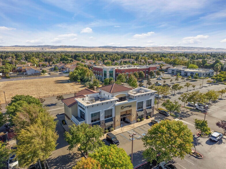 More Photos Of 2140 W Grant Line Rd, Tracy Office For Sale
