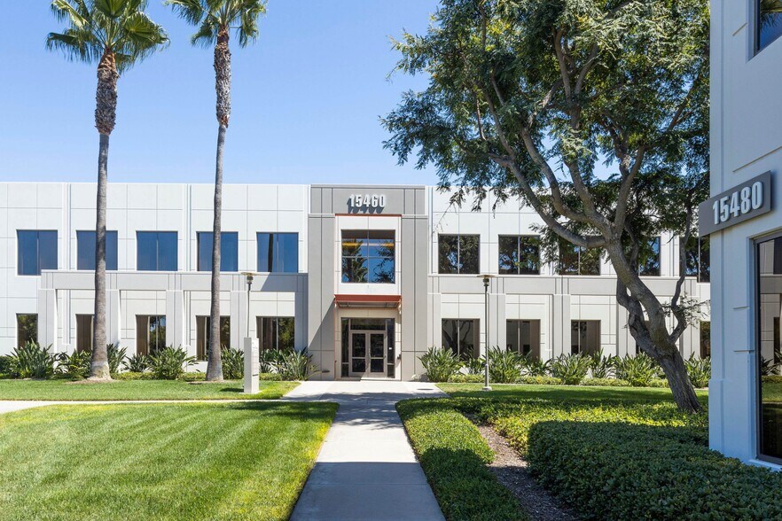 More Photos Of 46 Discovery, Irvine Unknown For Lease