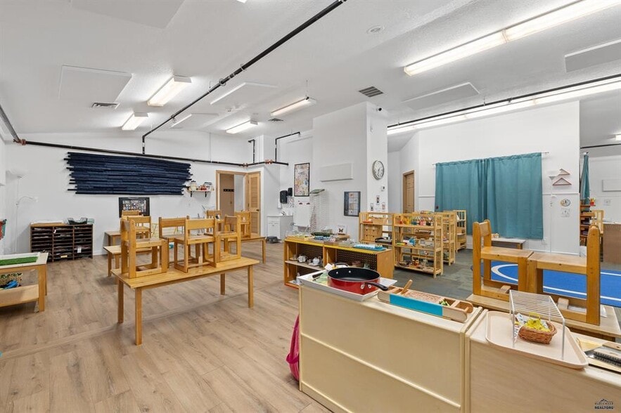 More Photos Of 4021 Range Rd, Rapid City Schools For Sale