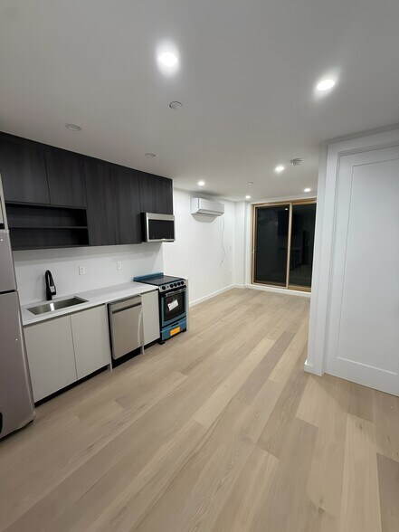More Photos Of 3216 Glenwood Rd, Brooklyn Apartments For Sale