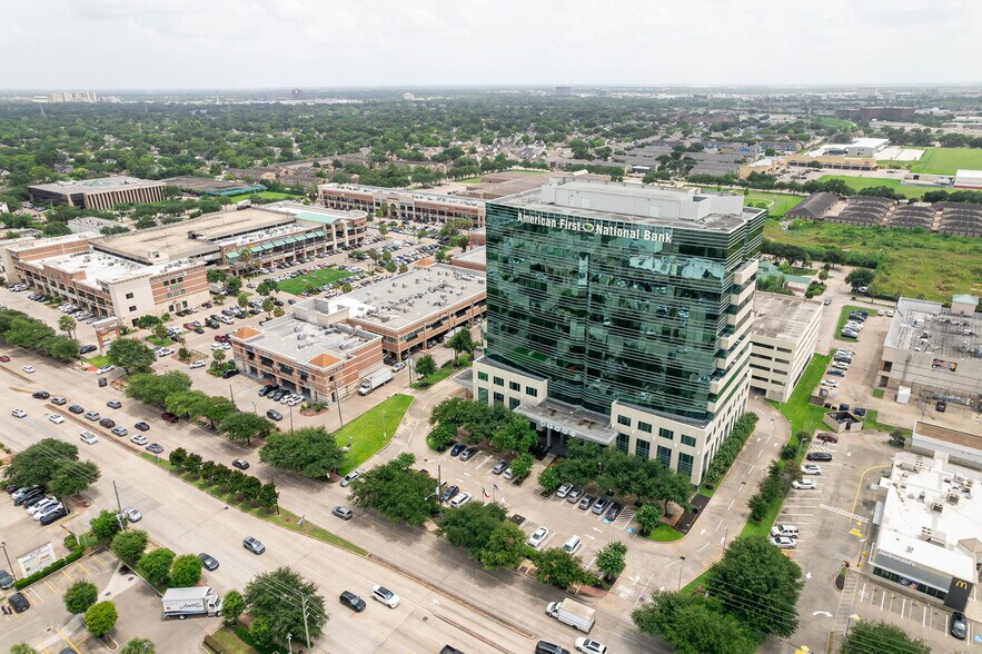 More Photos Of 9999 Bellaire Blvd, Houston Medical For Sale