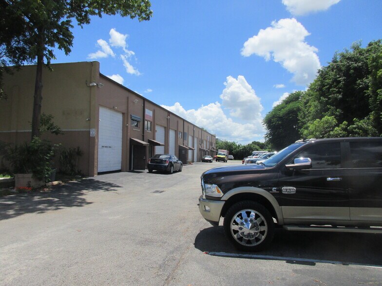 More Photos Of 12584-12598 SW 128th St, Miami Unknown For Lease