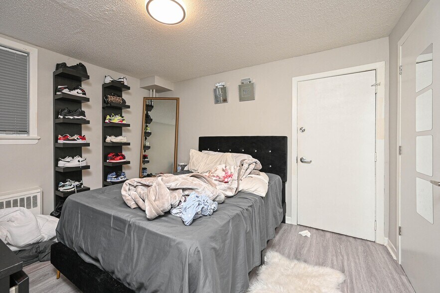 More Photos Of 156 Dagmar Av, Vanier Apartments For Sale