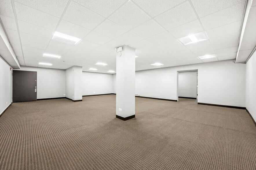 More Photos Of 4513 Lincoln Ave, Lisle Office For Sale