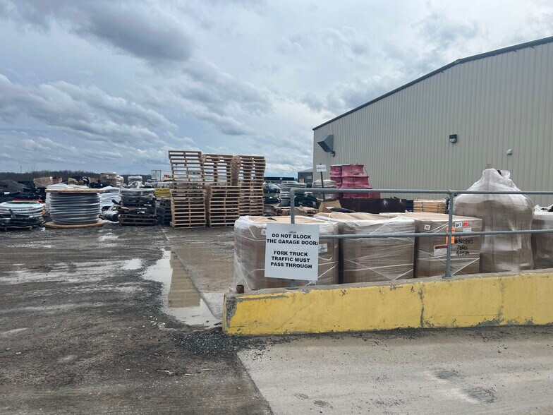 More Photos Of 112 Corporate Dr, Morgantown Warehouse For Lease