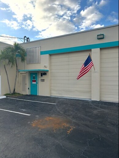 More Photos Of 8891-8897 SW 129th Ter, Miami Warehouse For Lease