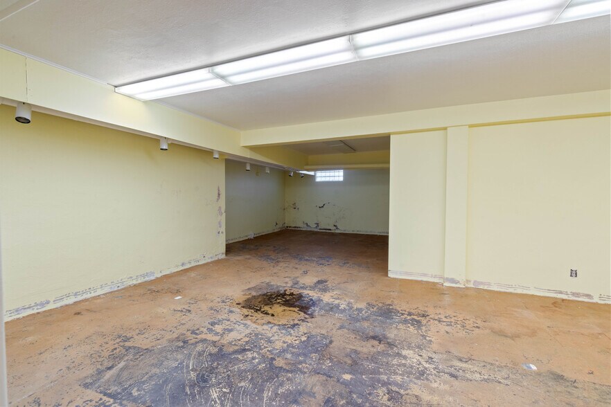 More Photos Of 1209 E 5th St, Superior Multifamily For Sale