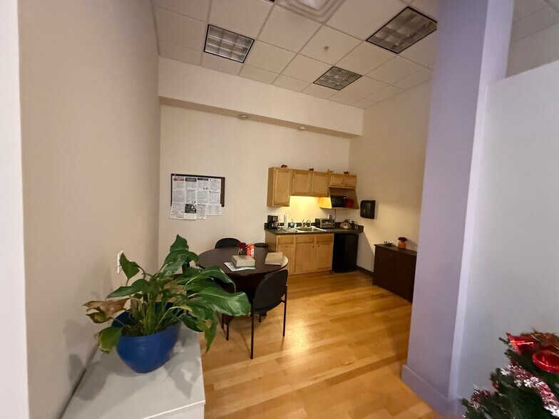 More Photos Of 961687 Gateway Blvd, Fernandina Beach Medical For Sale