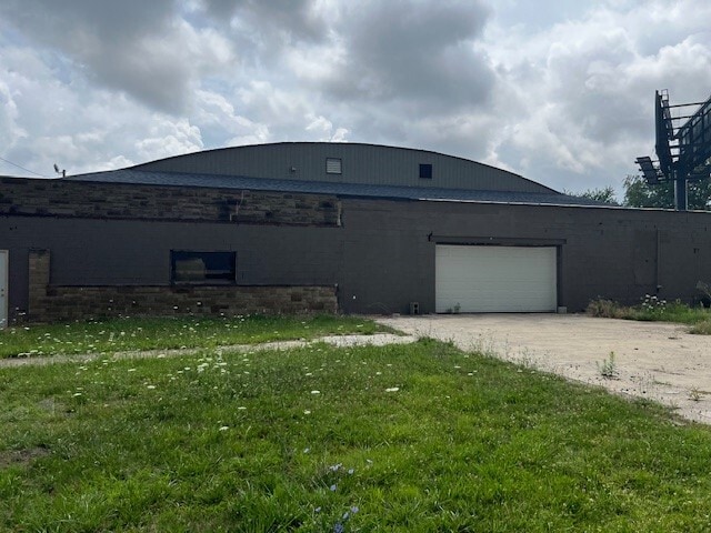 More Photos Of 3908 Navarre Rd SW, Canton Freestanding For Sale