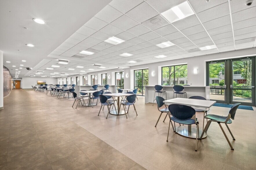 More Photos Of 1684 S Broad St, Lansdale Office For Lease