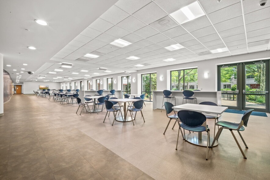 More Photos Of 1684 S Broad St, Lansdale Office For Lease