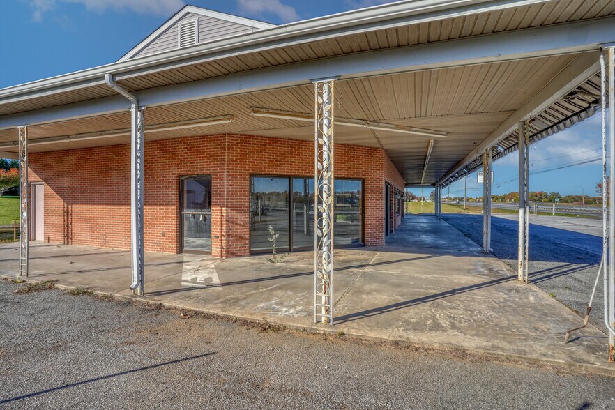 More Photos Of 6975 Old Beach Rd, Frederica Auto Repair For Sale