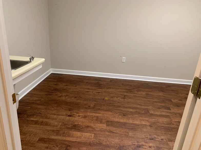 More Photos Of 6030 Bethelview Rd, Cumming Medical For Lease
