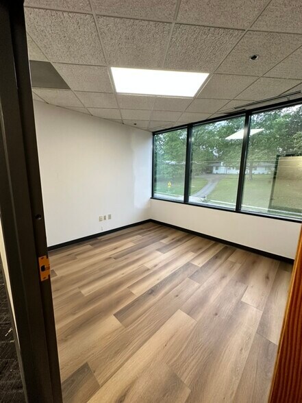 More Photos Of 2265 Roswell Rd, Marietta Office For Lease