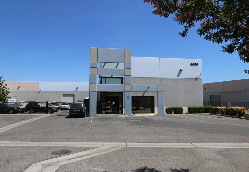 More Photos Of 6638 Doolittle Ave, Riverside Warehouse For Sale