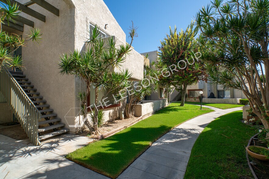 More Photos Of 401 S Beach Blvd, Anaheim Apartments For Sale