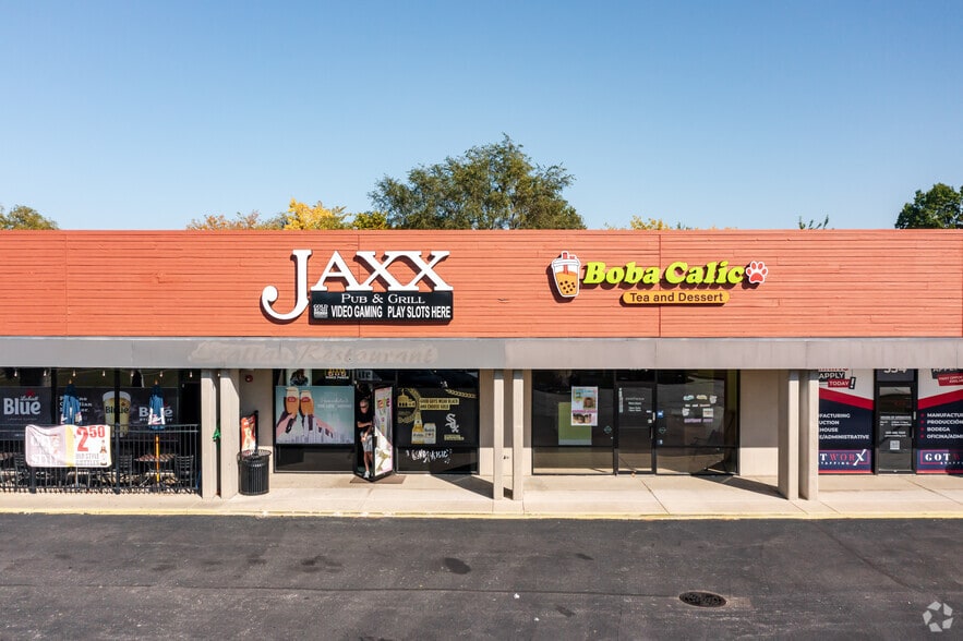 More Photos Of 314-340 Army Trail Rd, Glendale Heights Storefront Retail Office For Lease