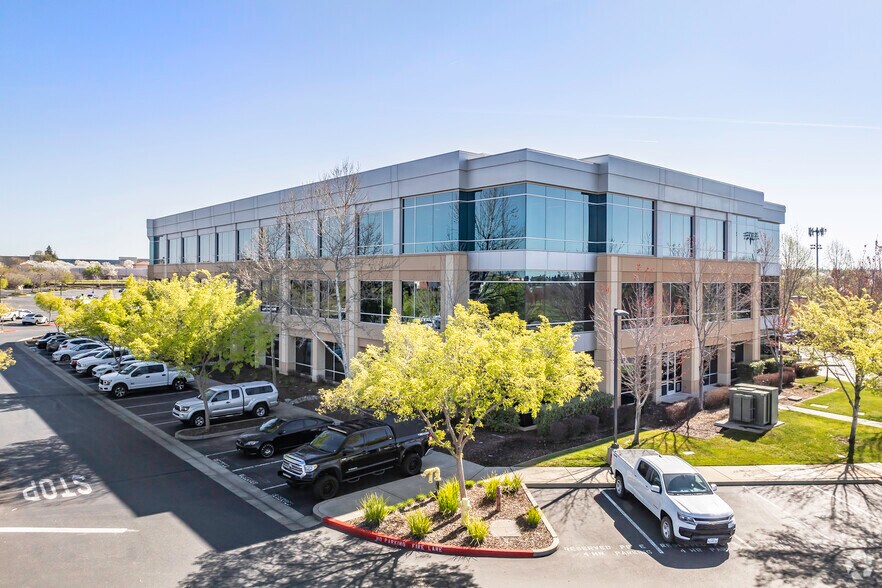 More Photos Of 6020 W Oaks Blvd, Rocklin Unknown For Lease