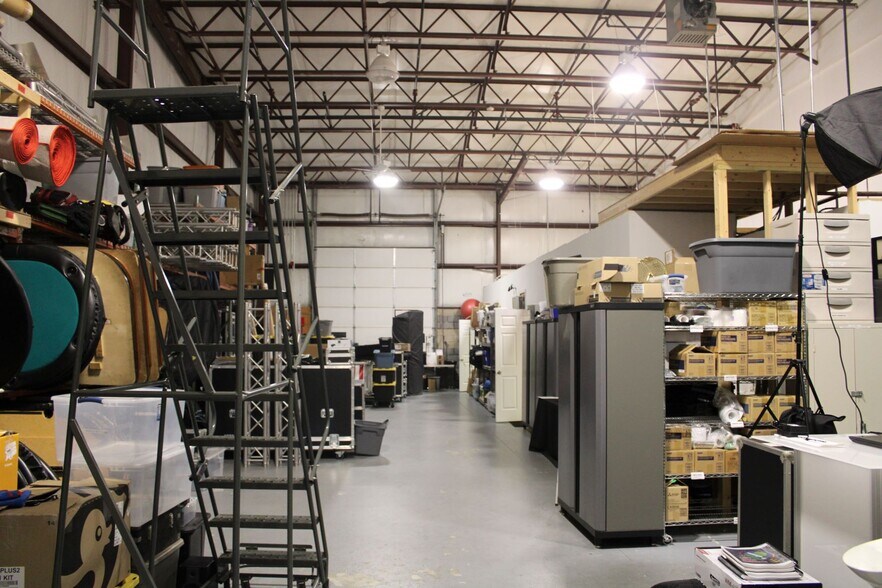 More Photos Of 282 Central St, Hudson Service For Sale