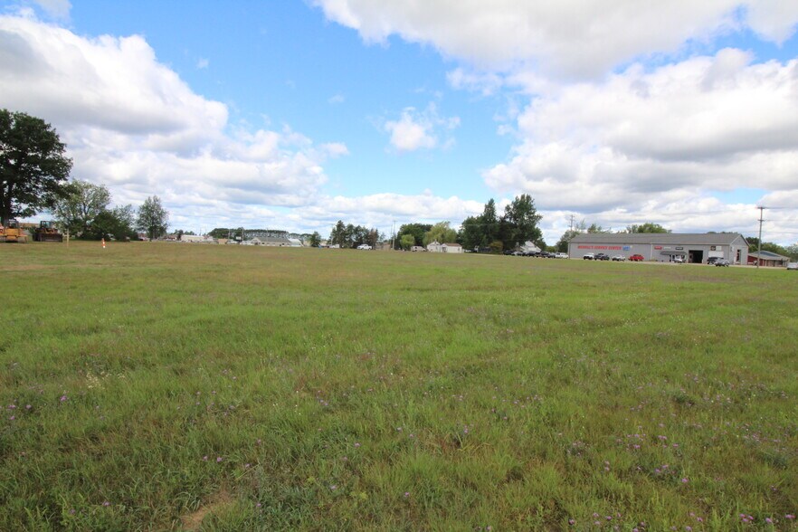 More Photos Of Plett Rd, Cadillac Land For Sale