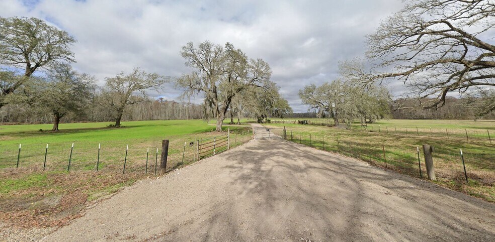 More Photos Of 44316 Fontenot rd, Saint Amant Land For Sale