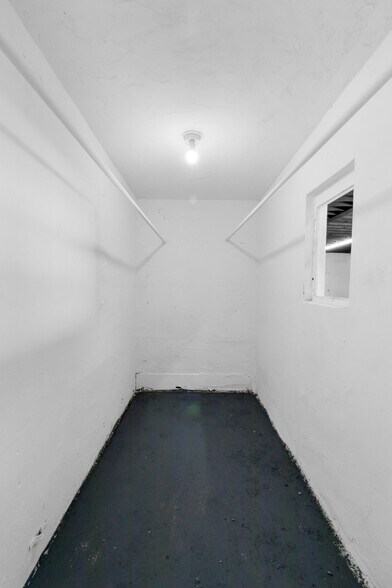 More Photos Of 499 NW 79th St, Miami Auto Repair For Sale