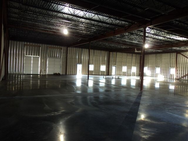 More Photos Of 7196 Morgan Rd, Bayberry Flex For Lease