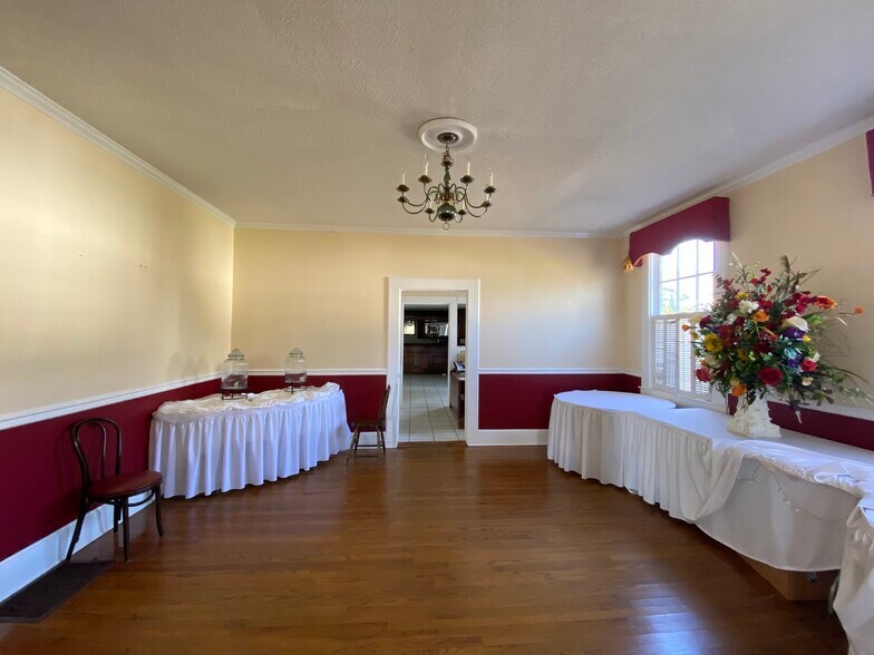 More Photos Of 421 N Lake Dr, Lexington Lodge Meeting Hall For Sale