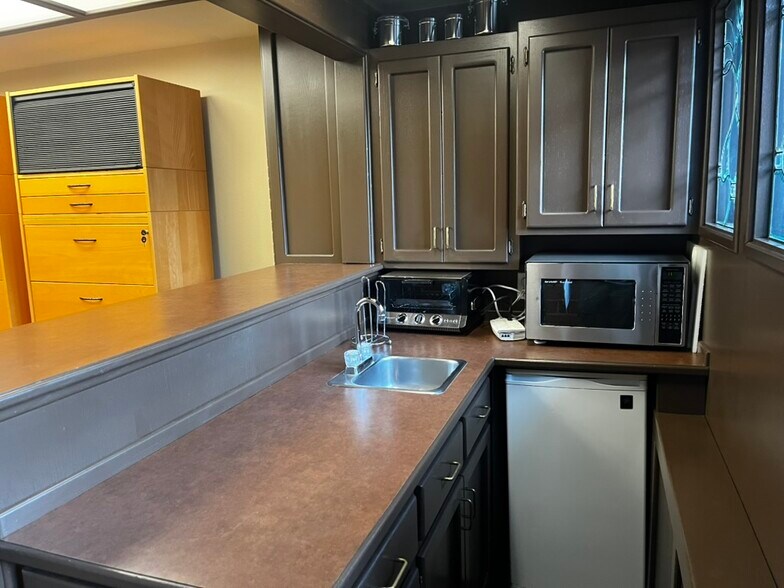 More Photos Of 725 NW Broadway St, Bend Office For Lease