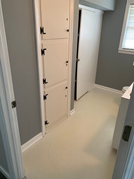 More Photos Of 1924 Warm Springs Rd, Columbus Medical For Sale