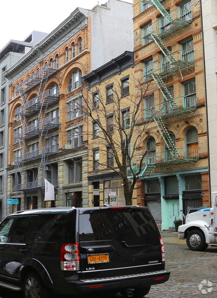 More Photos Of 33 Bond St, New York Loft Creative Space For Lease